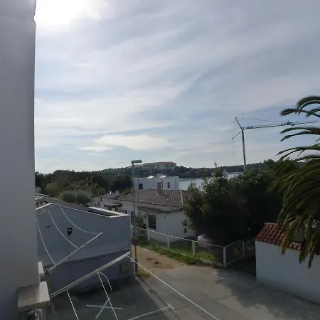 Sunshine Apartment *